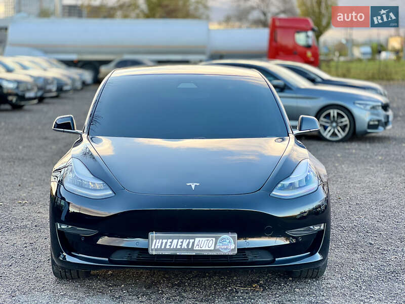 Седан Tesla Model 3 2019 в Києві