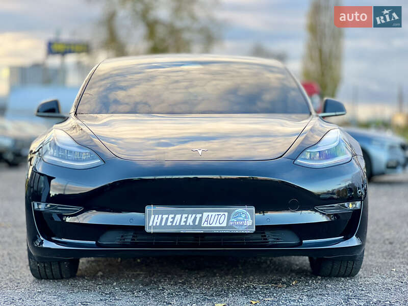 Седан Tesla Model 3 2019 в Києві