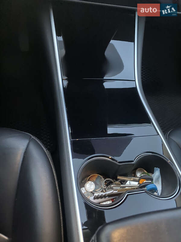 Седан Tesla Model 3 2018 в Хмельницькому фото 29 Седан Tesla Model 3 2018 в Хмельницькому