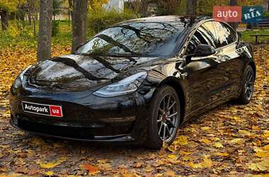Седан Tesla Model 3 2019 в Киеве