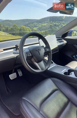 Седан Tesla Model 3 2021 в Киеве