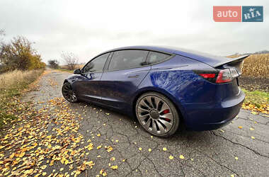 Седан Tesla Model 3 2021 в Киеве