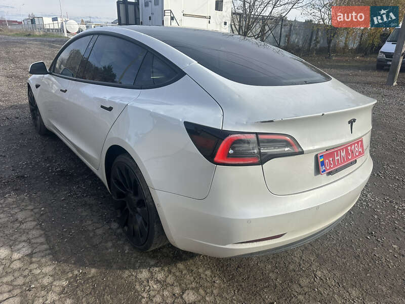 Седан Tesla Model 3 2021 в Луцке