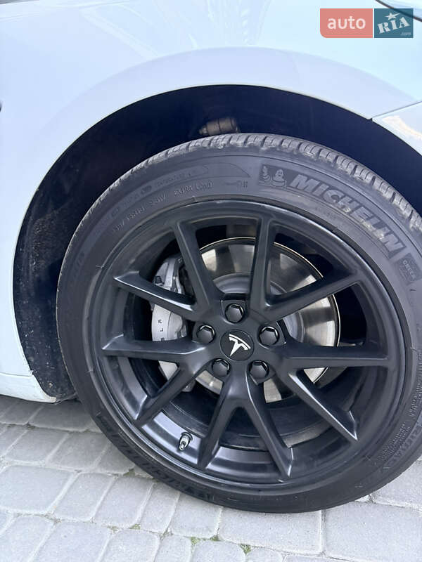 Седан Tesla Model 3 2021 в Львове фото 7 Седан Tesla Model 3 2021 в Львове
