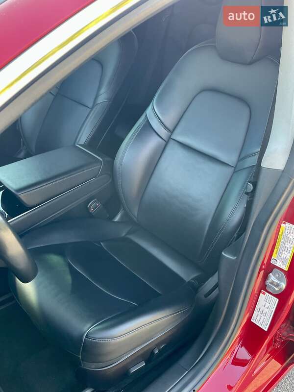 Седан Tesla Model 3 2018 в Днепре