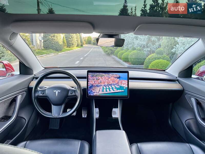 Седан Tesla Model 3 2018 в Днепре