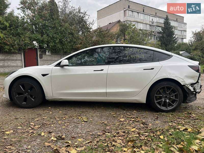 Седан Tesla Model 3 2022 в Киеве фото 10 Седан Tesla Model 3 2022 в Киеве