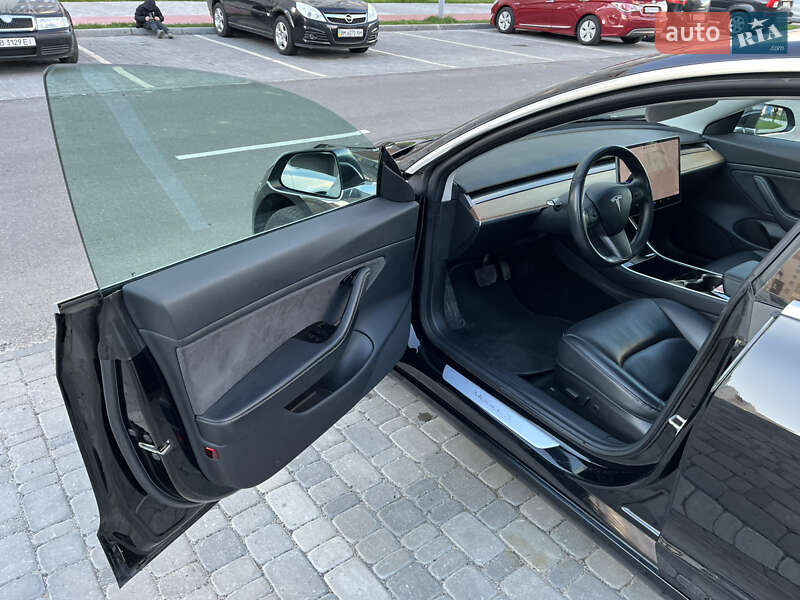 Седан Tesla Model 3 2018 в Виннице фото 20 Седан Tesla Model 3 2018 в Виннице