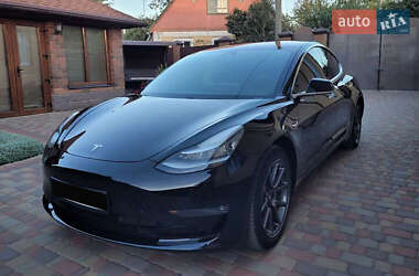 Седан Tesla Model 3 2019 в Киеве