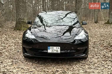 Седан Tesla Model 3 2022 в Виннице
