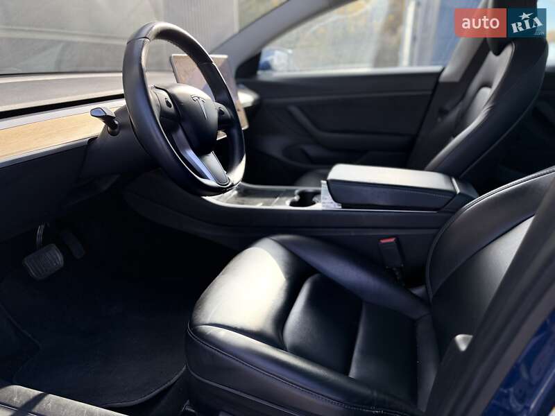 Седан Tesla Model 3 2020 в Львове фото 31 Седан Tesla Model 3 2020 в Львове