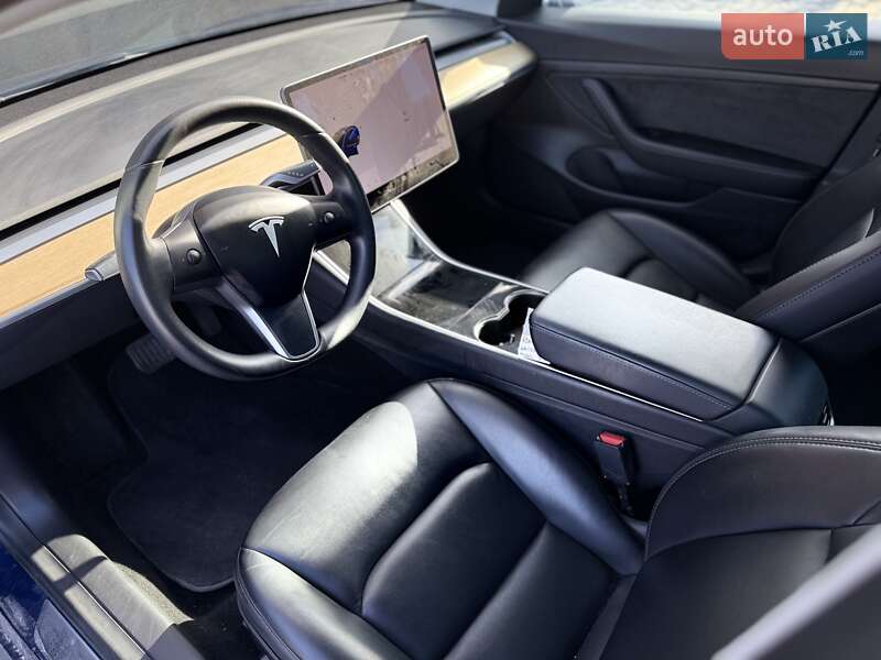 Седан Tesla Model 3 2020 в Львове фото 34 Седан Tesla Model 3 2020 в Львове