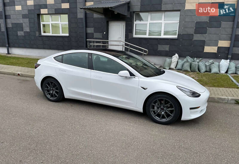 Tesla Model 3 2021 Tesla Model 3 2021