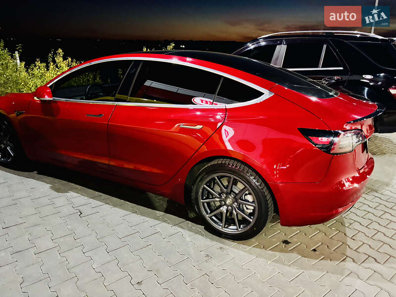 Седан Tesla Model 3 2019 в Черновцах фото 6 Седан Tesla Model 3 2019 в Черновцах