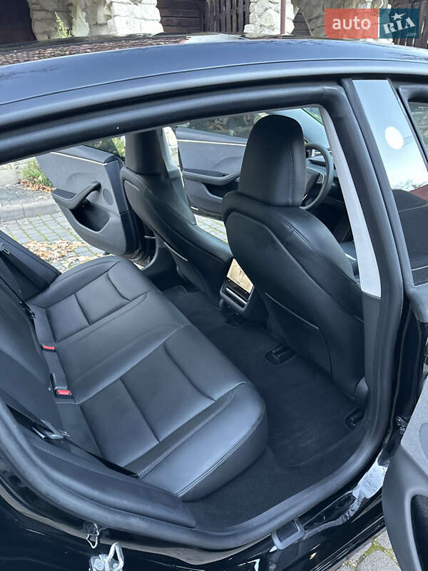 Седан Tesla Model 3 2024 в Львове фото 19 Седан Tesla Model 3 2024 в Львове
