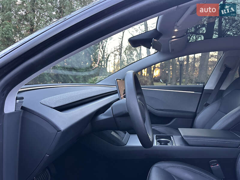 Седан Tesla Model 3 2024 в Львові фото 40 Седан Tesla Model 3 2024 в Львові