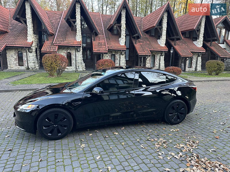 Седан Tesla Model 3 2024 в Львове фото 35 Седан Tesla Model 3 2024 в Львове