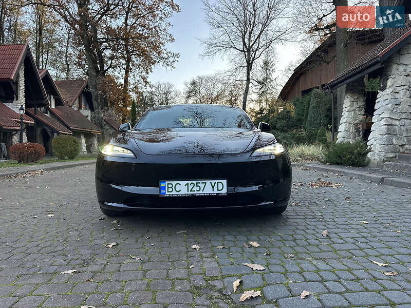 Седан Tesla Model 3 2024 в Львове фото 37 Седан Tesla Model 3 2024 в Львове