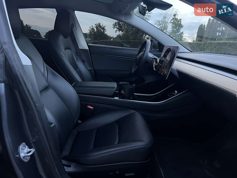 Седан Tesla Model 3 2020 в Білій Церкві