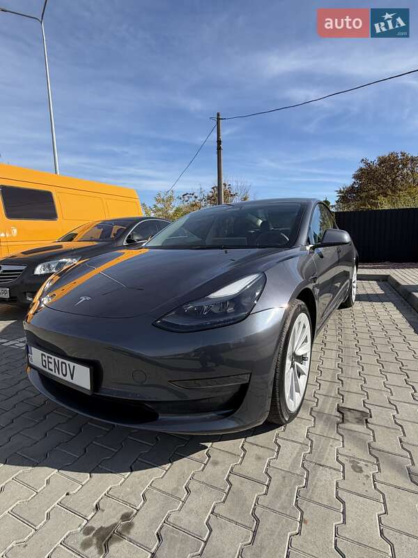 Седан Tesla Model 3 2023 в Одесі