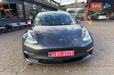 Седан Tesla Model 3 2023 в Кривом Роге