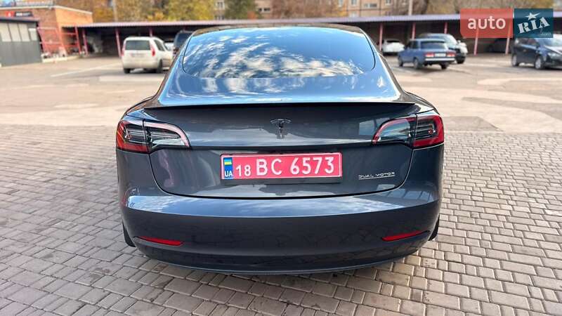 Седан Tesla Model 3 2023 в Кривом Роге фото 3 Седан Tesla Model 3 2023 в Кривом Роге