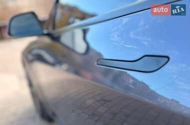 Седан Tesla Model 3 2023 в Кривом Роге