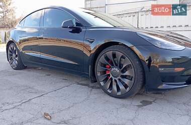 Седан Tesla Model 3 2023 в Днепре