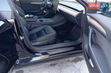 Седан Tesla Model 3 2023 в Днепре