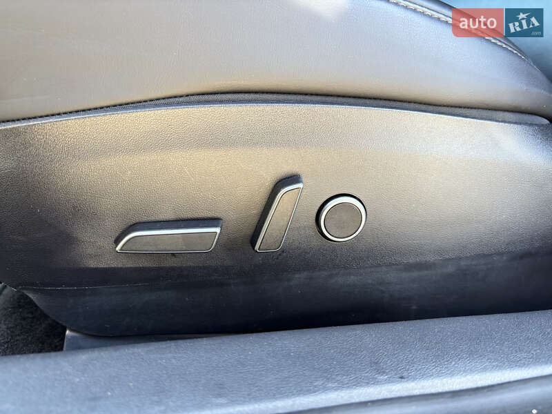 Седан Tesla Model 3 2021 в Ивано-Франковске