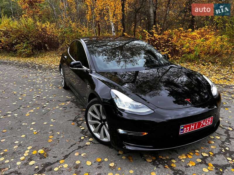 Седан Tesla Model 3 2018 в Ковеле