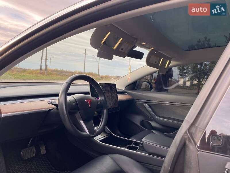 Седан Tesla Model 3 2018 в Ковеле