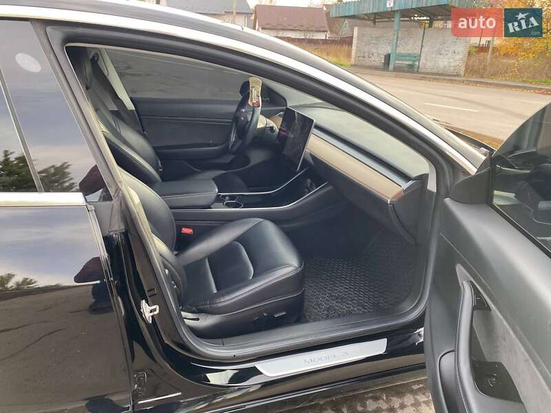 Седан Tesla Model 3 2018 в Ковеле