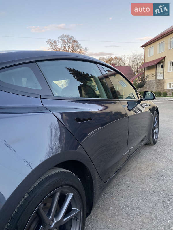 Седан Tesla Model 3 2021 в Івано-Франківську фото 12 Седан Tesla Model 3 2021 в Івано-Франківську