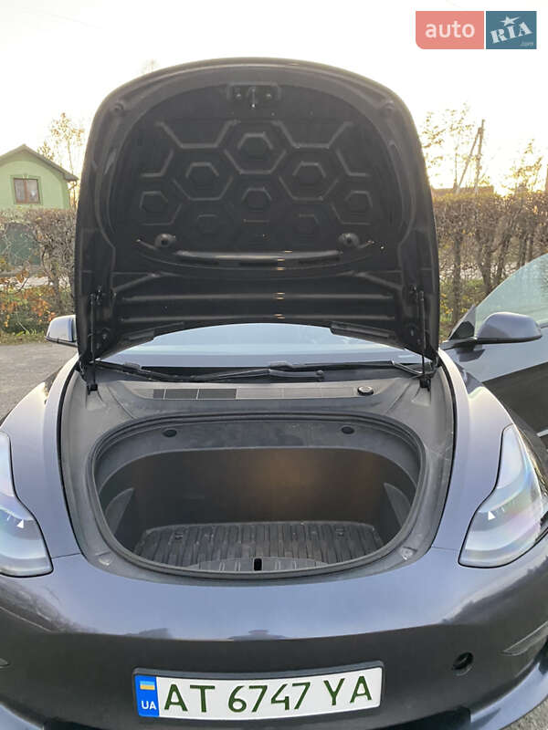 Седан Tesla Model 3 2021 в Івано-Франківську фото 60 Седан Tesla Model 3 2021 в Івано-Франківську