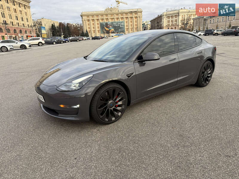 Седан Tesla Model 3 2022 в Харькове