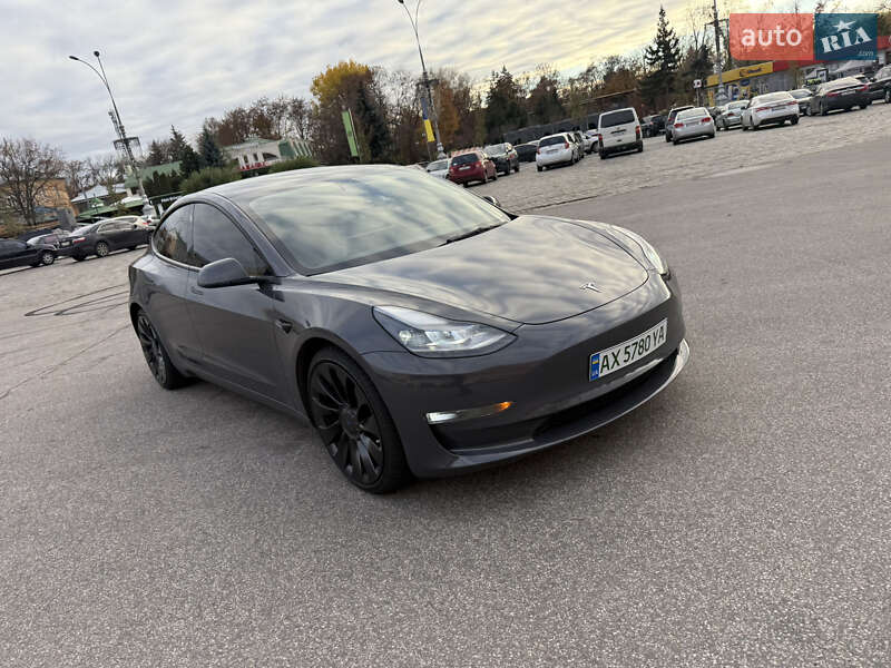 Седан Tesla Model 3 2022 в Харькове