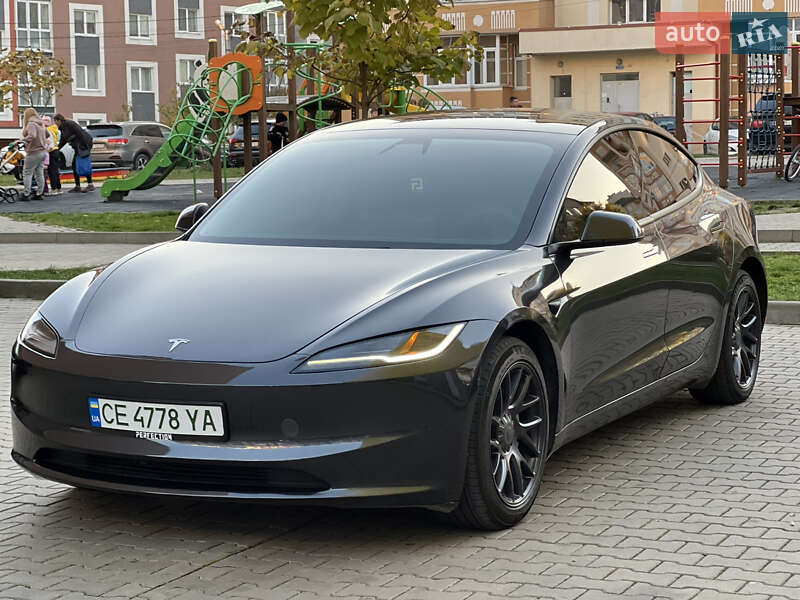 Седан Tesla Model 3 2025 в Черновцах фото 22 Седан Tesla Model 3 2025 в Черновцах