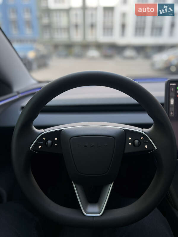 Седан Tesla Model 3 2025 в Черновцах фото 33 Седан Tesla Model 3 2025 в Черновцах