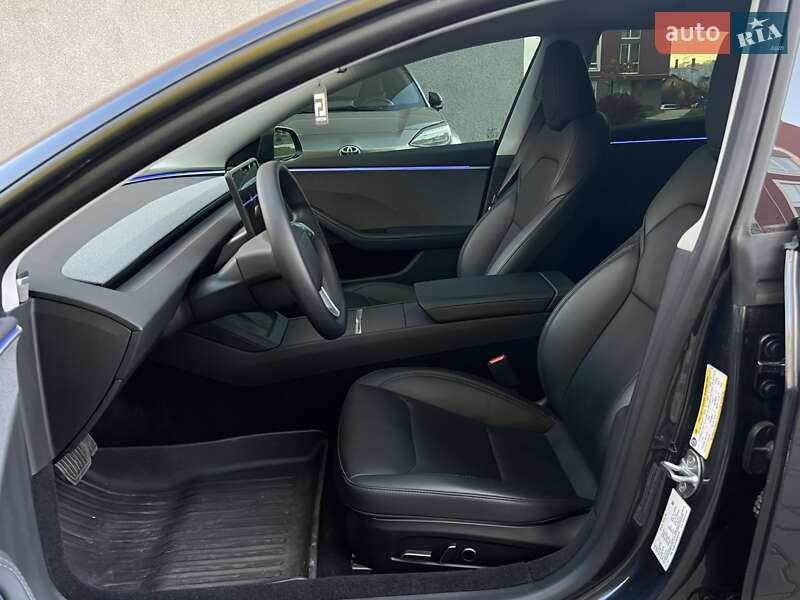 Седан Tesla Model 3 2025 в Черновцах фото 36 Седан Tesla Model 3 2025 в Черновцах