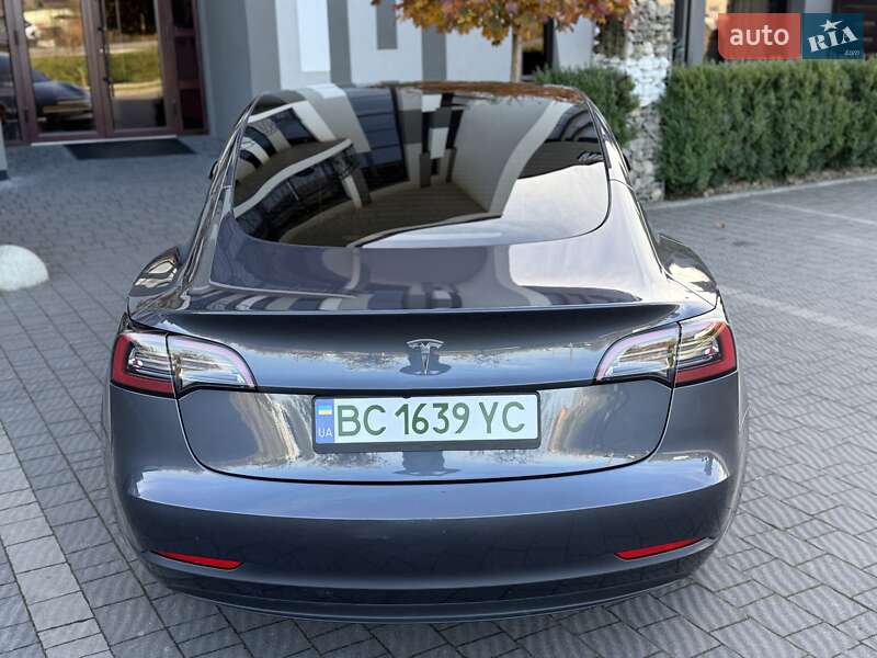 Седан Tesla Model 3 2023 в Стрые