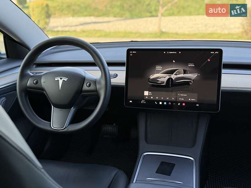 Седан Tesla Model 3 2023 в Стрые