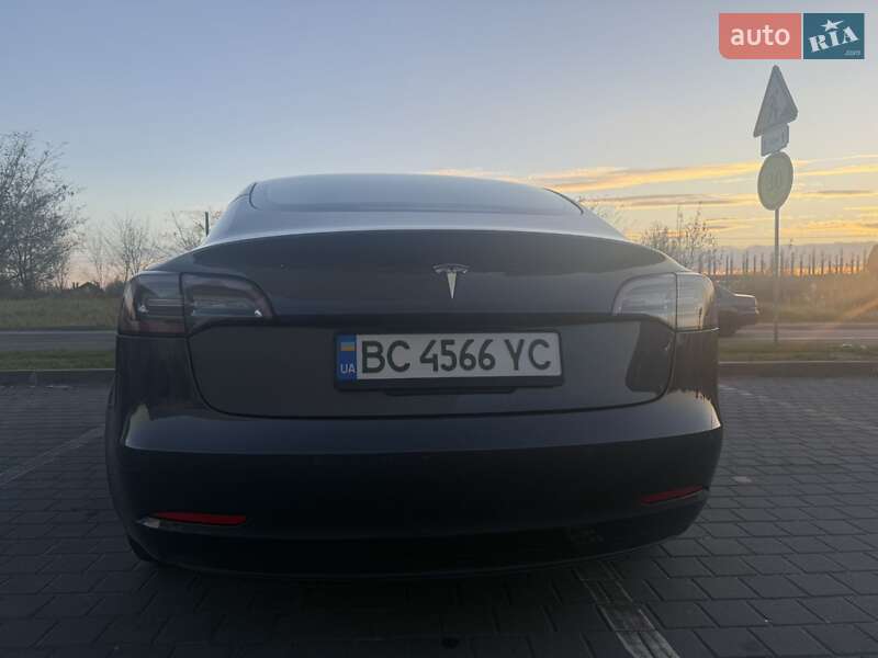 Седан Tesla Model 3 2022 в Львове фото 10 Седан Tesla Model 3 2022 в Львове