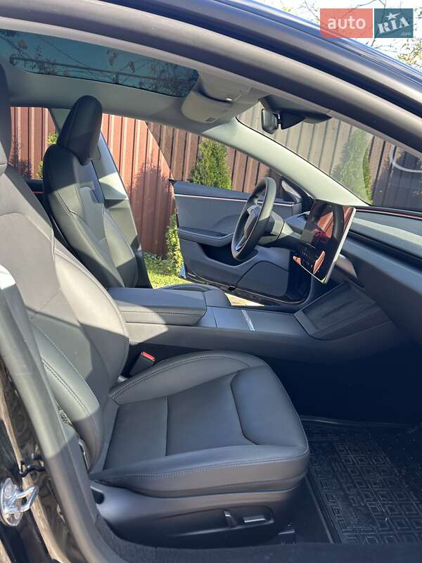 Седан Tesla Model 3 2025 в Звягеле