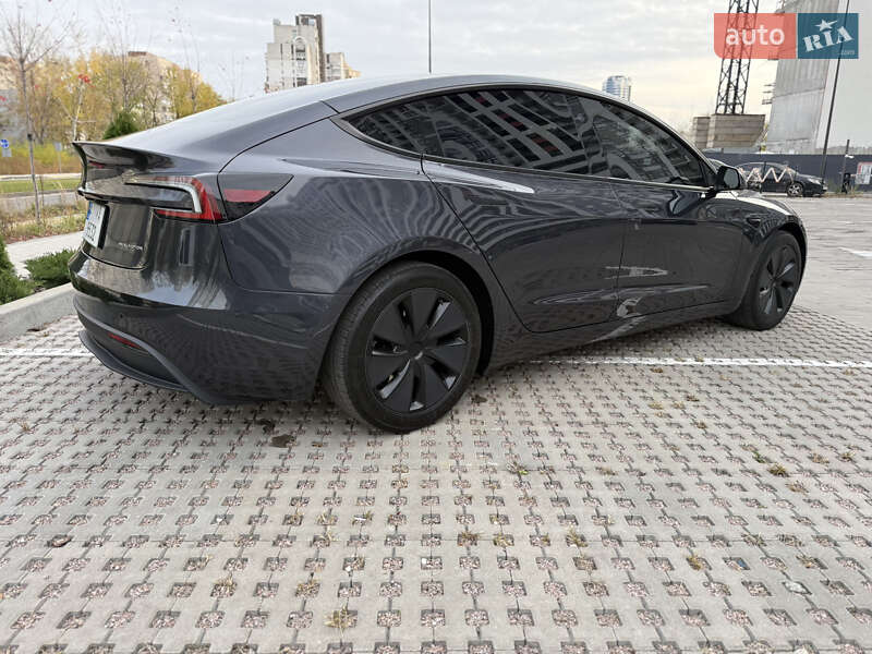 Седан Tesla Model 3 2024 в Киеве фото 6 Седан Tesla Model 3 2024 в Киеве