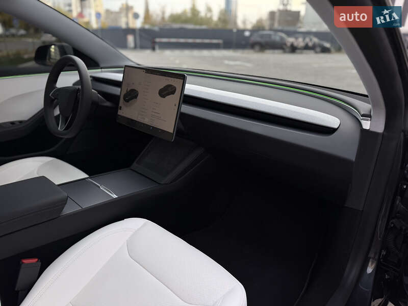 Седан Tesla Model 3 2024 в Киеве фото 16 Седан Tesla Model 3 2024 в Киеве