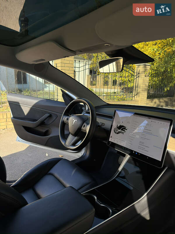 Седан Tesla Model 3 2019 в Кривом Роге фото 12 Седан Tesla Model 3 2019 в Кривом Роге