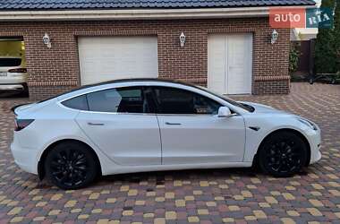 Седан Tesla Model 3 2019 в Черкассах