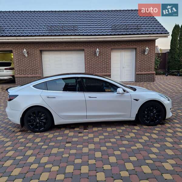 Седан Tesla Model 3 2019 в Черкассах фото 7 Седан Tesla Model 3 2019 в Черкассах