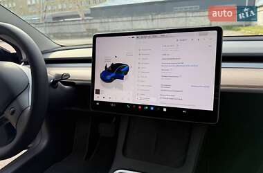Седан Tesla Model 3 2023 в Киеве